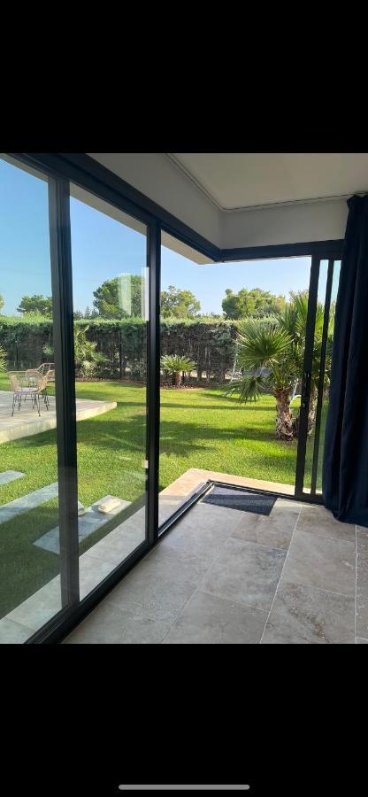 Magnifique Studio Avec Piscine Arles Exterior foto