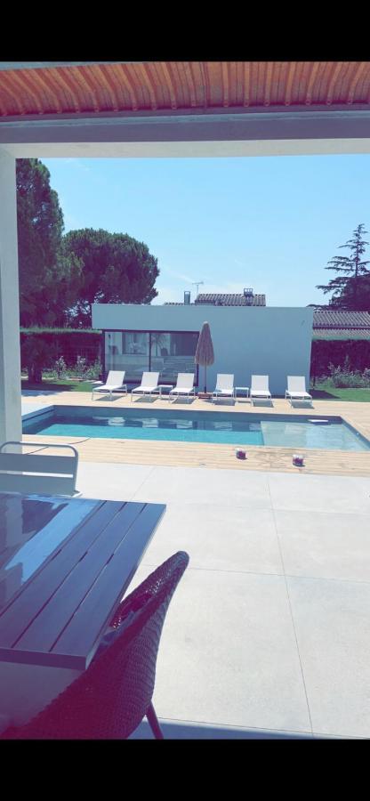 Magnifique Studio Avec Piscine Arles Exterior foto